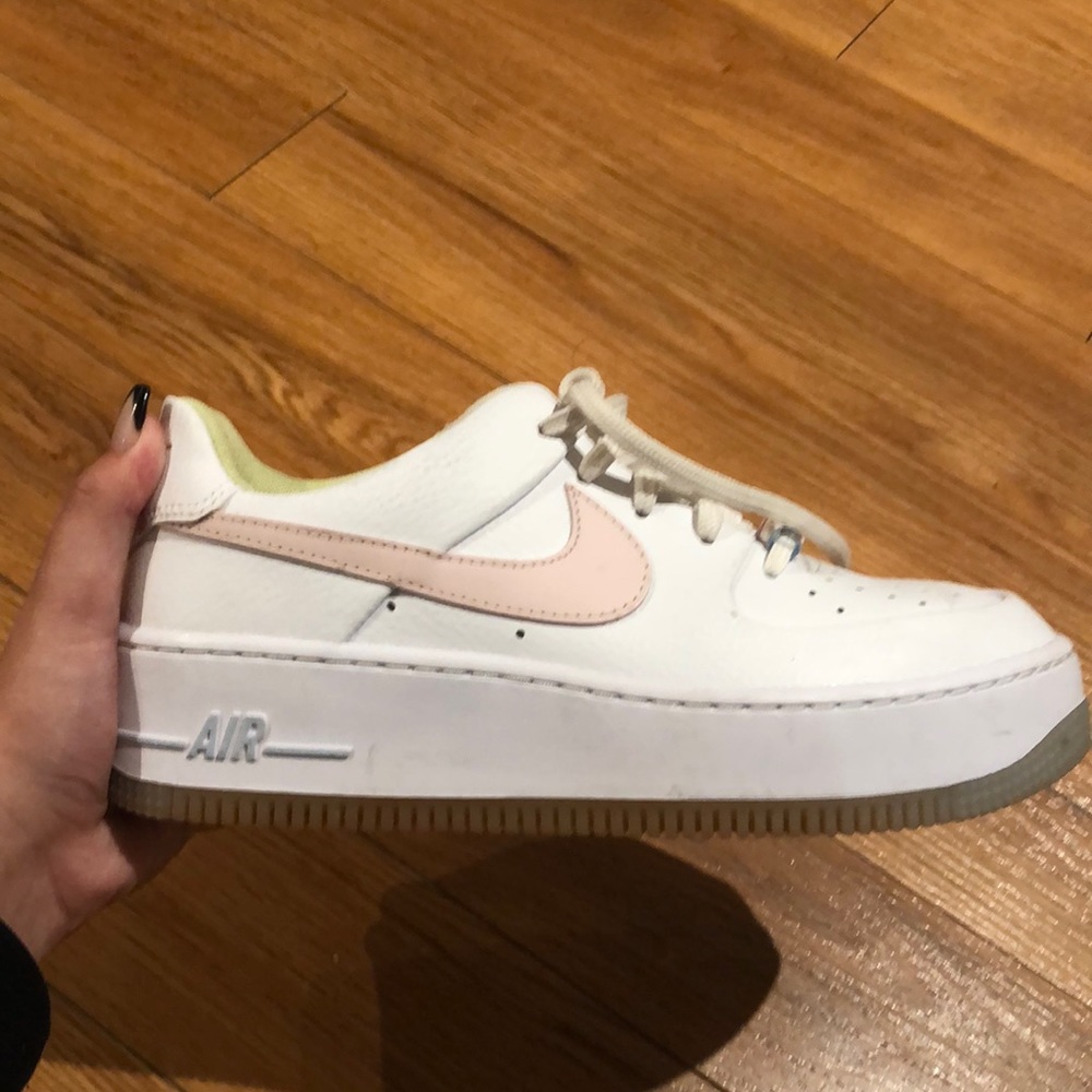 Barely worn Nike Airforce 1s